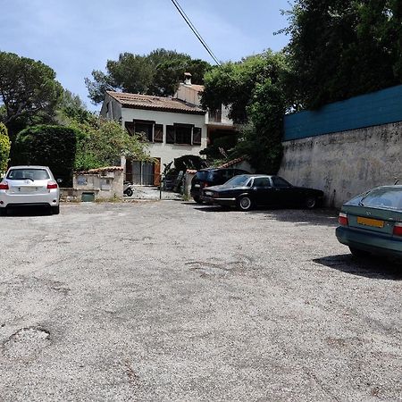 Appartement indépendant dans La Croix du Sud Le Pradet Esterno foto